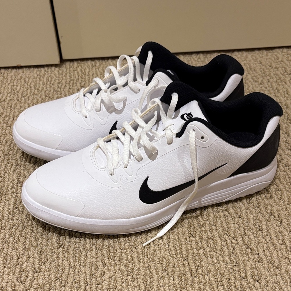 Nike Golf Men's White and Black Athletic Shoes